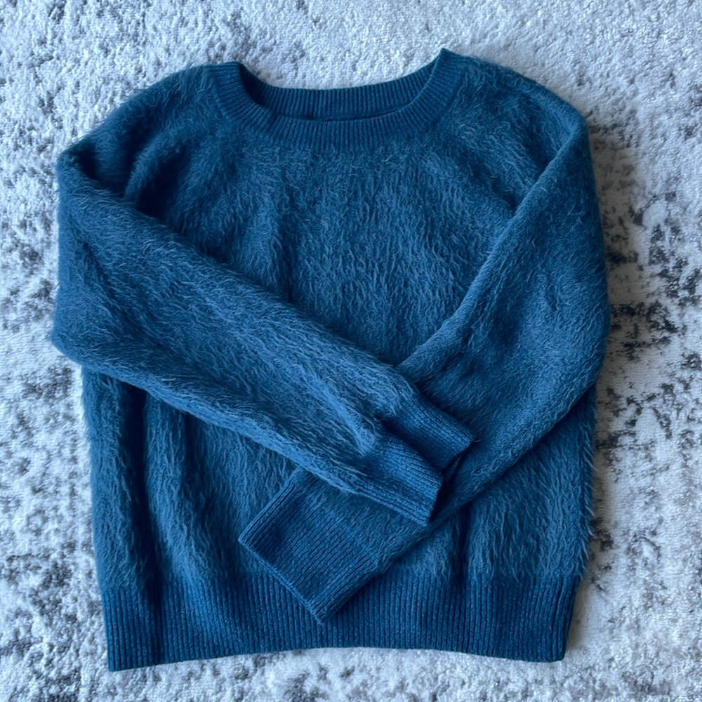 Lou & Grey Long Sleeve Sweater